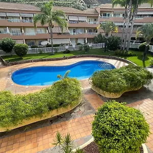 Neue Terrassenwohnung Mit Pool Apartment